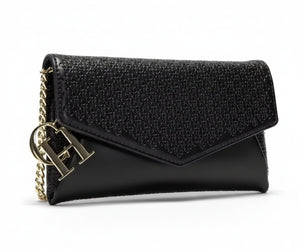 Young Nouvelle Clutch